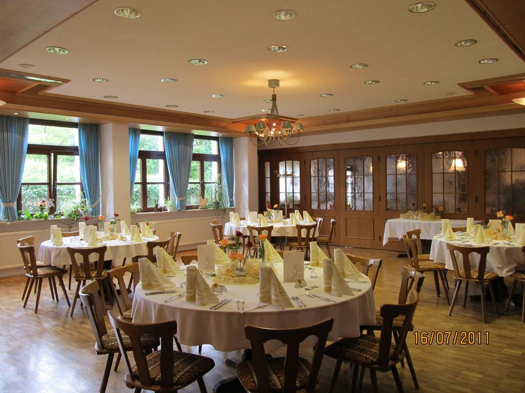 Landgasthof Hotel Zur Linde Im Taunus Gemünden 외부 사진